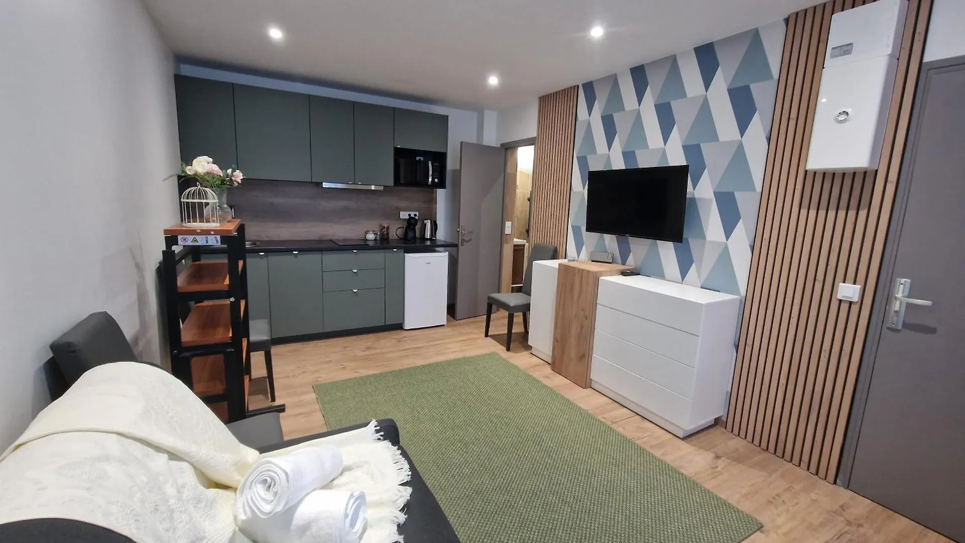 Maison D'Hotes Avec 3 Appartements Et Un Studio Viry-Châtillon 0*,