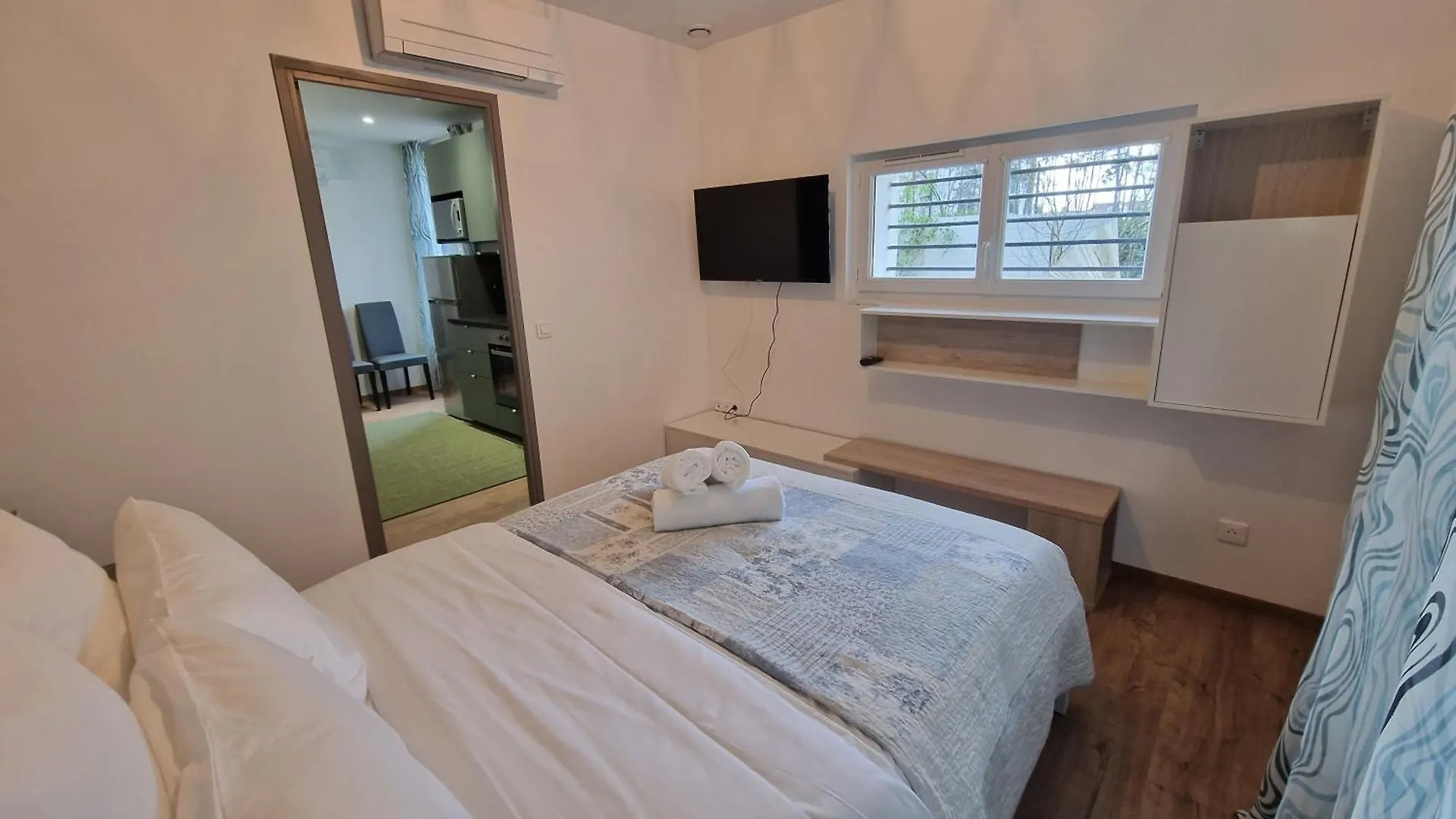 Maison D'Hotes Avec 3 Appartements Et Un Studio Viry-Châtillon