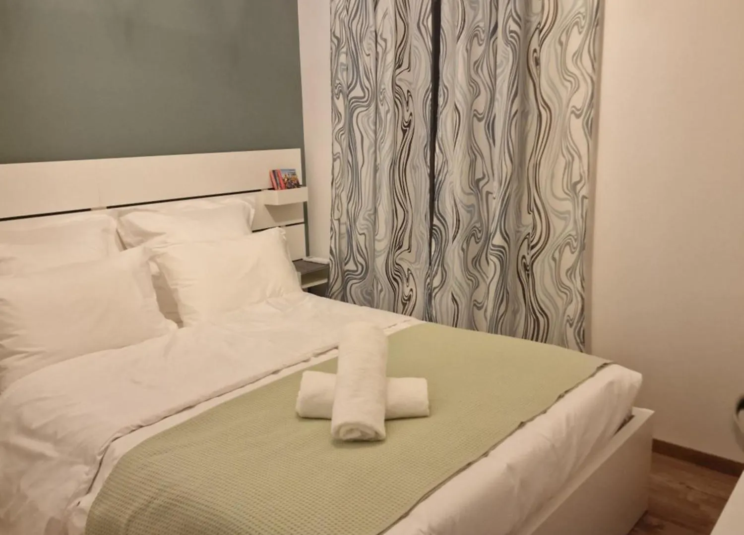 Maison D'Hotes Avec 3 Appartements Et Un Studio Viry-Chatillon