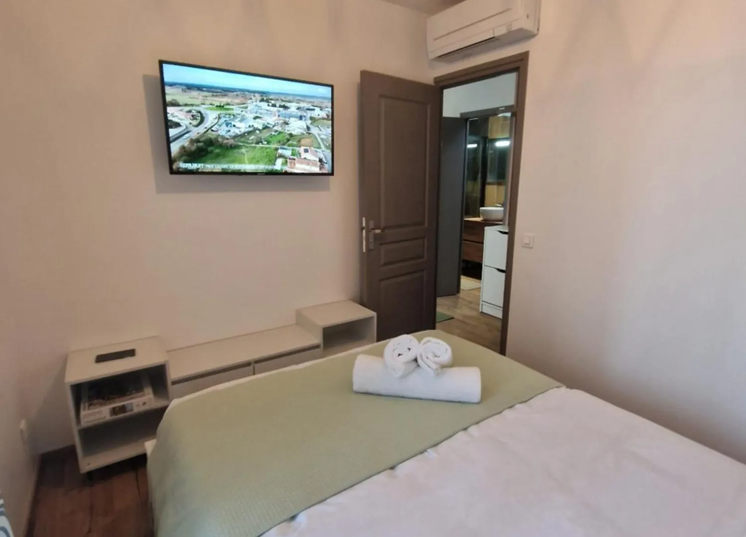 Apartment Maison D'Hotes Avec 3 Appartements Et Un Studio Viry-Chatillon